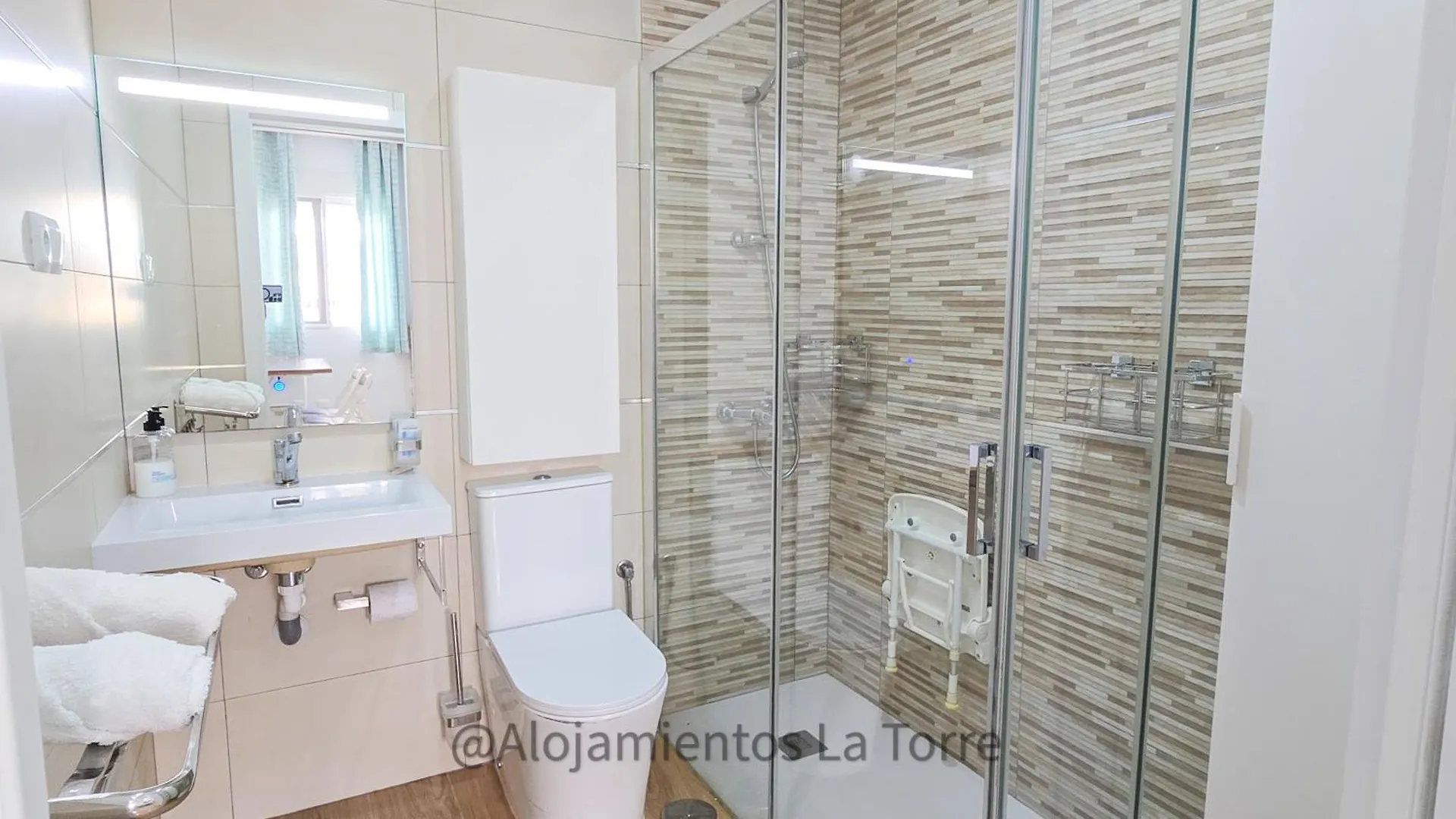 Casa Faro Pmr - Alojamientos La Torre 토레델마르 0*,